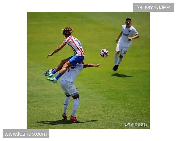 10月11日足球明星赛场精彩瞬间回顾与表现分析